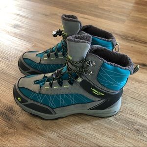 Kid’s Vasque cold weather hiking boots